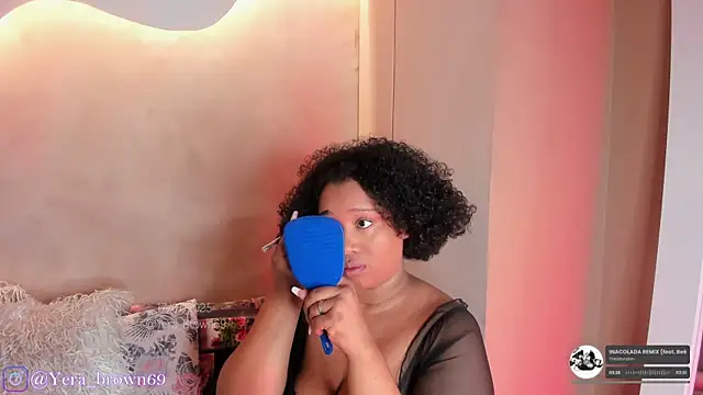 Snapshot of yerabrown69 chatting on 01.17.25 yerabrown69 online show from 01.17.25