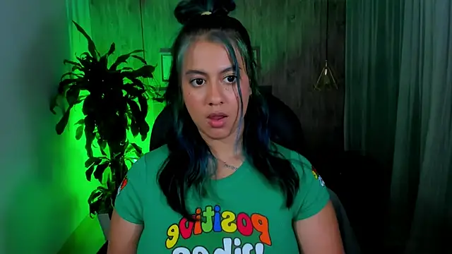 Xisu  online show from 01.20.25