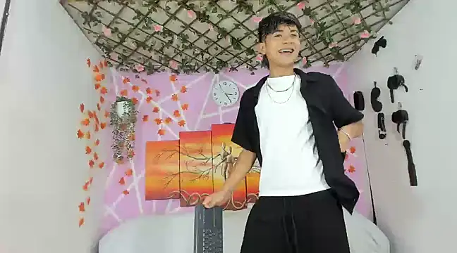 Snapshot of Fresahot2005 chatting on 03.06.25 Fresahot2005 online show from 03.06.25