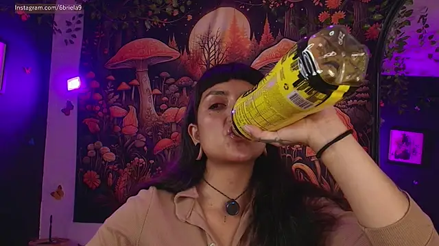 6Briela9  online show from 04.16.26