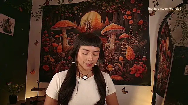 6Briela9  online show from 05.17.26