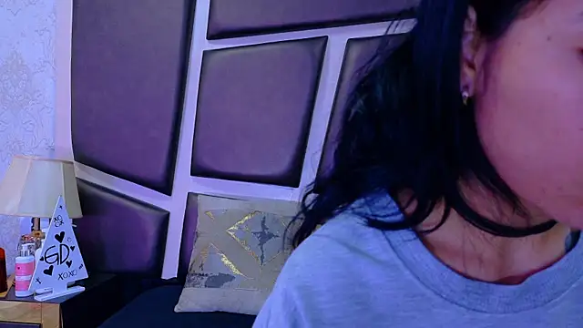 NicoleEsposito online show from 06.02.26
