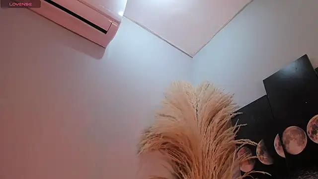 Snapshot of ALICEPOIXXXON chatting on 12.05.25 ALICEPOIXXXON online show from 12.05.25