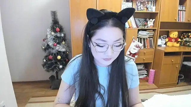 Snapshot of nliki4506 chatting on 12.17.24 nliki4506 online show from 12.17.24