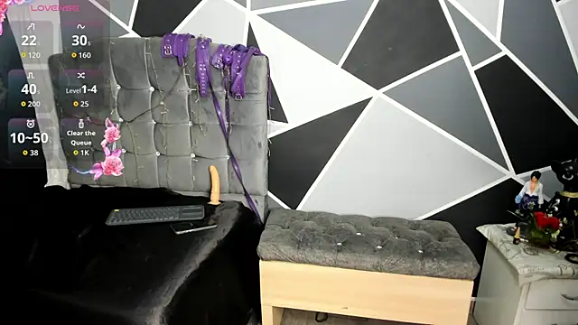 Snapshot of alyssa_magiic chatting on 10.21.25 alyssa magiic online show from 10.21.25