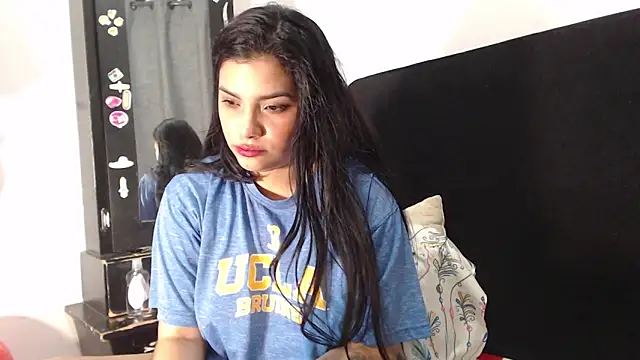 lolaa staars online show from 12.21.24