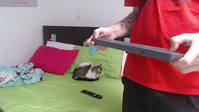 Snapshot of Nanna_and_Balder chatting on 02.25.25 Nanna and Balder online show from 02.25.25