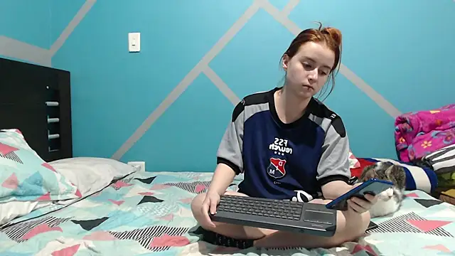 Snapshot of Nanna_and_Balder chatting on 09.22.25 Nanna and Balder online show from 09.22.25