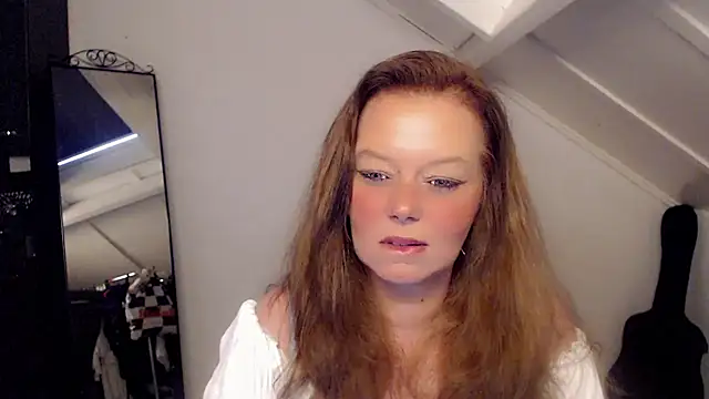 Snapshot of roxanna24 chatting on 03.15.26 roxanna24 online show from 03.15.26