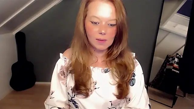 Snapshot of roxanna24 chatting on 03.30.26 roxanna24 online show from 03.30.26
