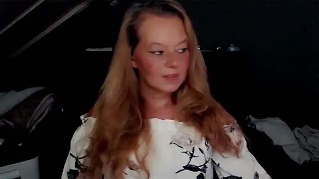 Snapshot of roxanna24 chatting on 07.08.26 roxanna24 online show from 07.08.26