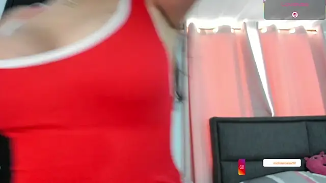 Snapshot of sara_maisa chatting on 10.21.25 sara maisa online show from 10.21.25