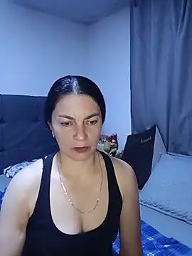 renata hot1 online show from 06.14.26