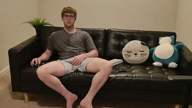 Snapshot of BlueEyedTallGuy94 chatting on 09.13.25 BlueEyedTallGuy94 online show from 09.13.25