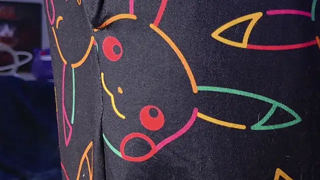 Snapshot of BlueEyedTallGuy94 chatting on 10.29.25 BlueEyedTallGuy94 online show from 10.29.25