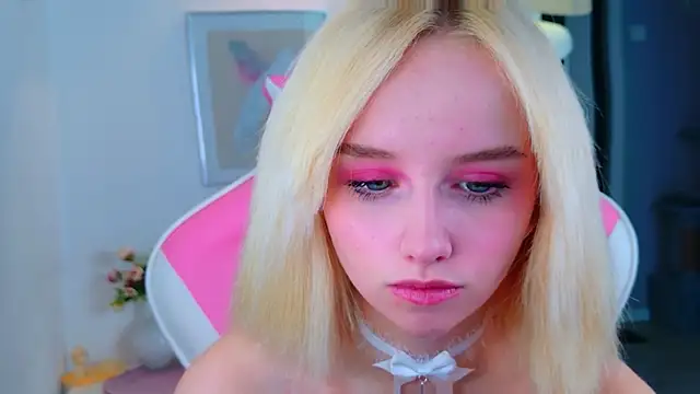 b4by LoL1 online show from 04.16.26