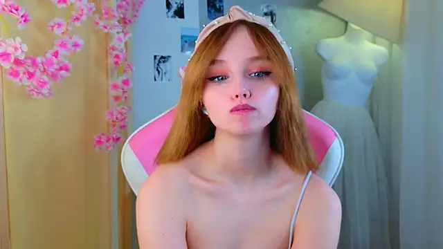 b4by LoL1 online show from 04.22.26