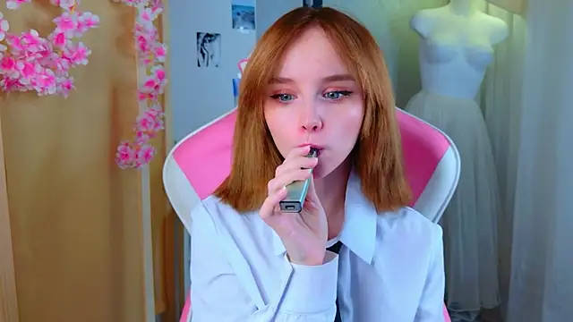 b4by LoL1 online show from 04.23.26