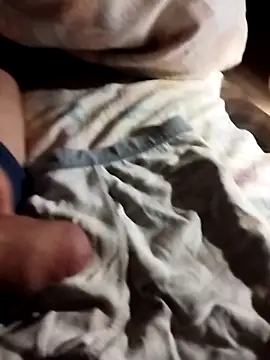 Grig1982 online show from 10.28.25