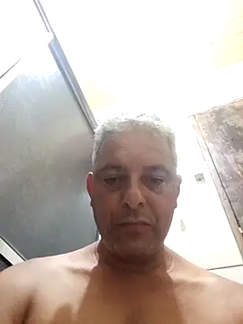 Snapshot of gordonunes chatting on 02.25.26 gordonunes online show from 02.25.26