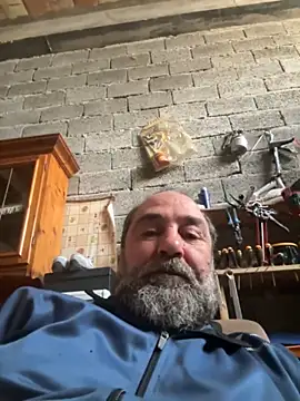 Snapshot of ros217 chatting on 10.20.25 ros217 online show from 10.20.25