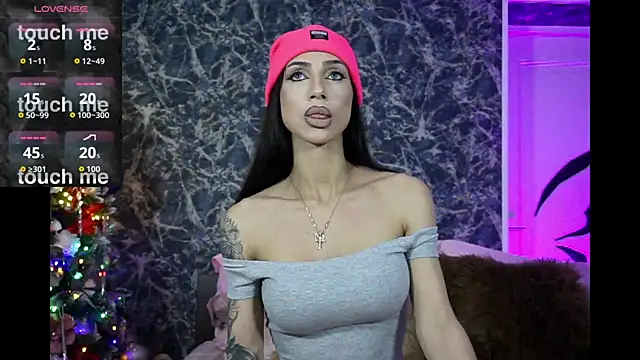 BrianaGolddenn online show from 12.21.25