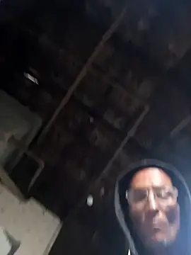 Snapshot of nevessartori chatting on 12.29.24 nevessartori online show from 12.29.24