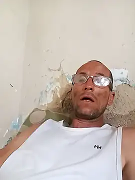 Snapshot of nevessartori chatting on 12.29.24 nevessartori online show from 12.29.24