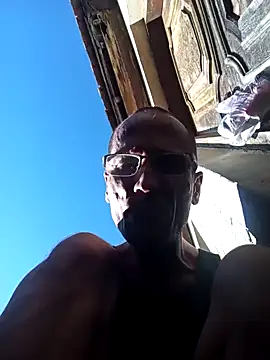 Snapshot of nevessartori chatting on 01.03.25 nevessartori online show from 01.03.25