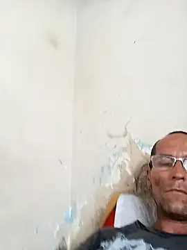 Snapshot of nevessartori chatting on 01.12.25 nevessartori online show from 01.12.25