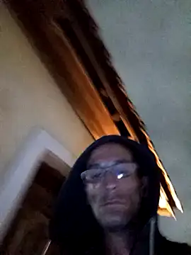 Snapshot of nevessartori chatting on 01.15.25 nevessartori online show from 01.15.25