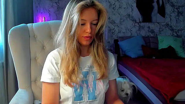 foxy blond online show from 03.25.26