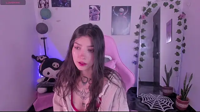 Snapshot of cami_mila9 chatting on 10.12.25 cami mila9 online show from 10.12.25