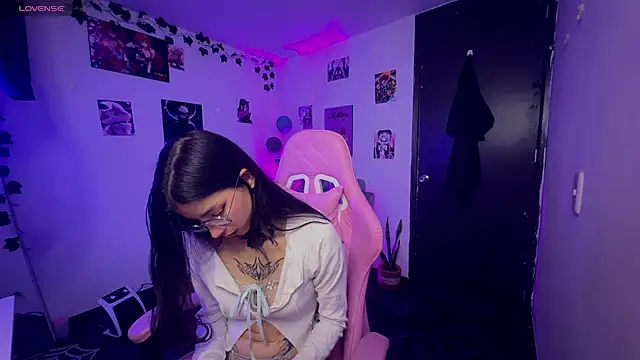 Snapshot of cami_mila9 chatting on 02.16.26 cami mila9 online show from 02.16.26