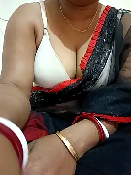 Snapshot of riya_kumari0 chatting on 02.16.25 riya kumari0 online show from 02.16.25