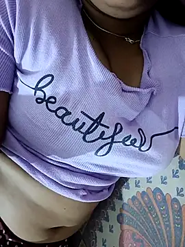 Snapshot of riya_kumari0 chatting on 02.26.25 riya kumari0 online show from 02.26.25