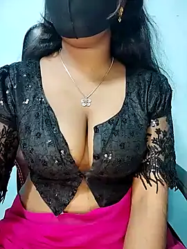 Snapshot of Sadika- chatting on 12.23.24 Sadika- online show from 12.23.24