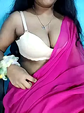 Snapshot of Sadika- chatting on 01.08.25 Sadika- online show from 01.08.25