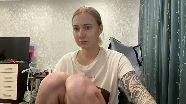 AnneBall online show from 12.27.24