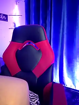 Scarlette thoms online show from 10.06.25