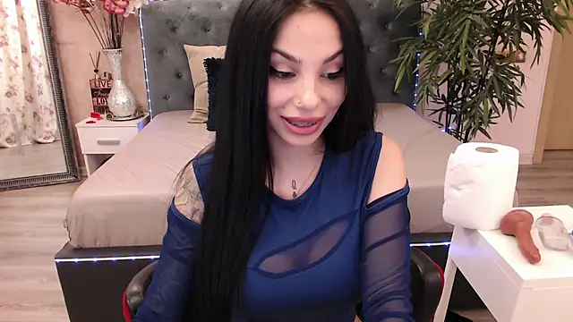 Snapshot of MissJuliax chatting on 03.12.25 MissJuliax online show from 03.12.25