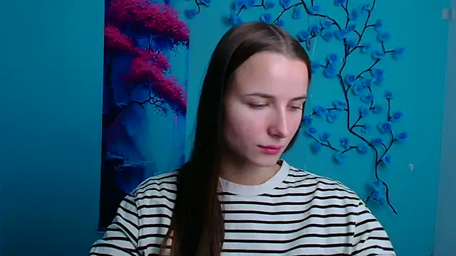 Eva Janee online show from 12.05.25