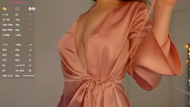 Snapshot of FazeyJ_ chatting on 12.19.24 FazeyJ online show from 12.19.24