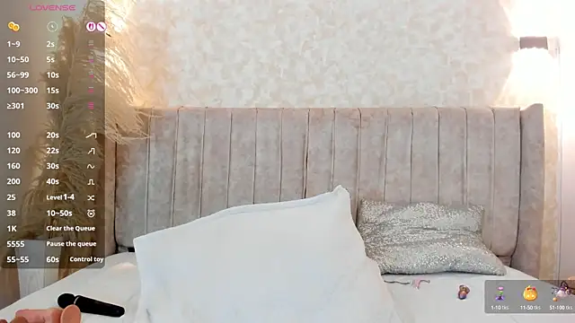 mia lourence online show from 10.11.25