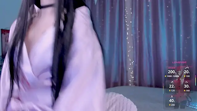 Snapshot of Carolina_Leep chatting on 10.28.25 Carolina Leep online show from 10.28.25