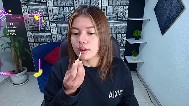 Snapshot of Gissel_Angel chatting on 09.18.25 Gissel Angel online show from 09.18.25