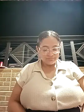 skarleth001 online show from 09.18.25