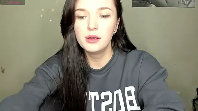 Snapshot of EvaaMillerr99 chatting on 12.04.24 EvaaMillerr99 online show from 12.04.24