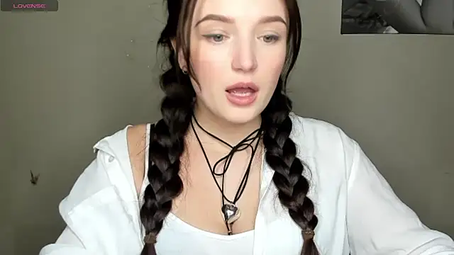 Snapshot of EvaaMillerr99 chatting on 12.16.24 EvaaMillerr99 online show from 12.16.24