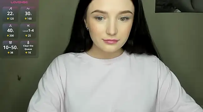 Snapshot of EvaaMillerr99 chatting on 12.18.24 EvaaMillerr99 online show from 12.18.24